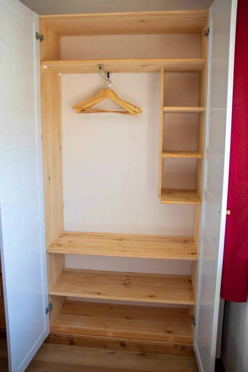 Built-in wooden wardrobe